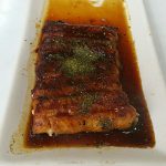 「きぬ川」にあるうなぎの蒲焼は夜用ナプキンサイズに大きい