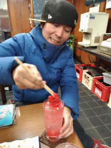 「この梅干しサワー、うめーな」という事故を起こした中年男性（不起訴）